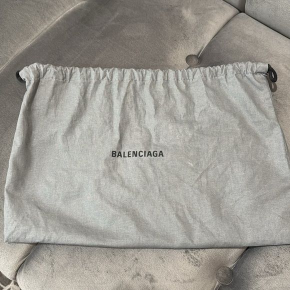 Balenciaga Black Crossbody Sling Bag - Picture 5 of 11